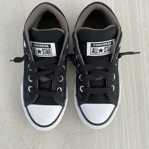 Black little kids Chuck Taylor Allstars size 12.5